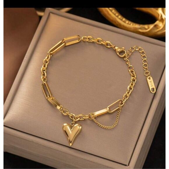 Fancy Chain Heart Bracelet - Picture 1 of 4
